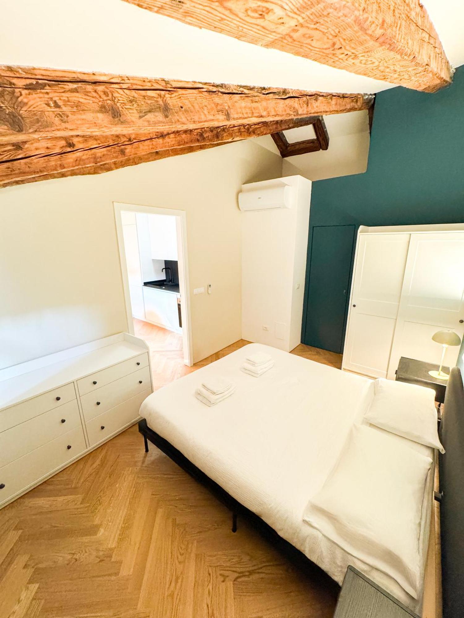 Trieste Boulevard Apartments Esterno foto